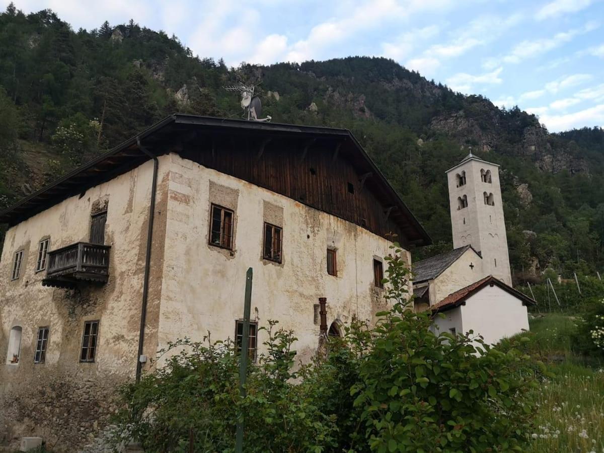 Ferienwohnungen Jojasa Latsch Buitenkant foto